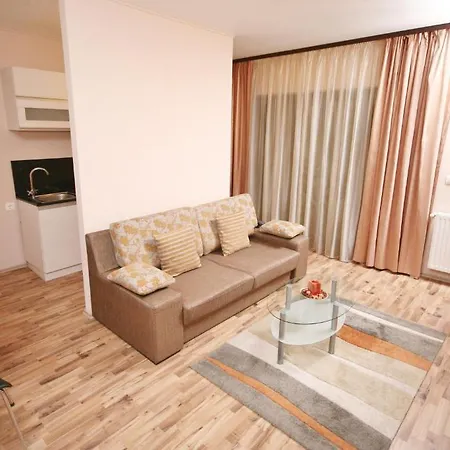 Twins Apartment *