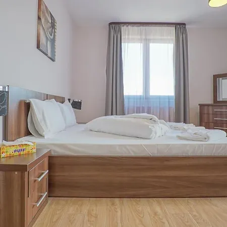 Twins Apartment *