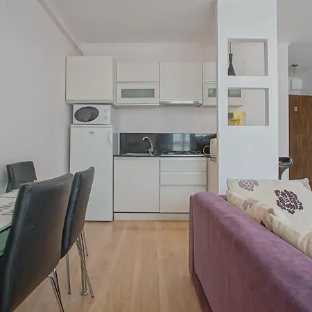 Apartment Twins