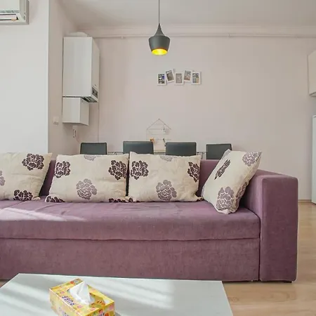 Twins Apartment *